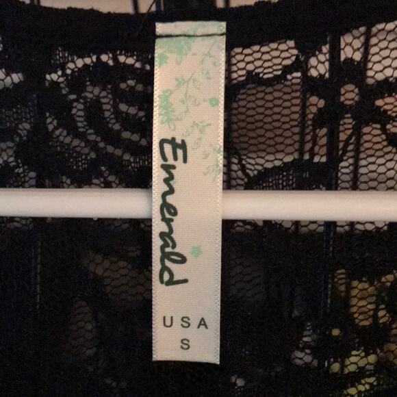 Emerald Sz S LS qauze flowy bottom upper Black lace inset - Picture 5 of 6